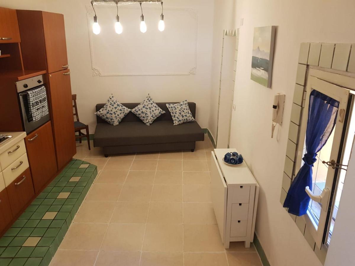 Appartement La Dimora Del Pellegrino Napels